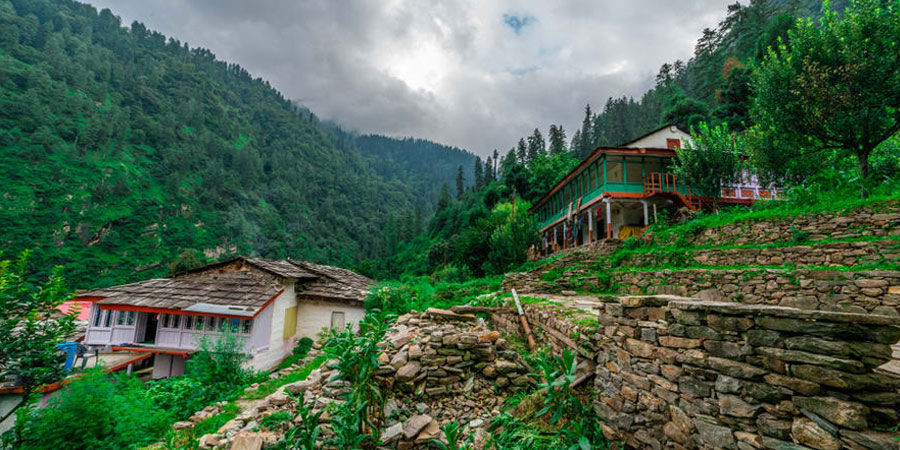 Jibhi S Unexplored Valley Tirthan Valley Tour By Volvo